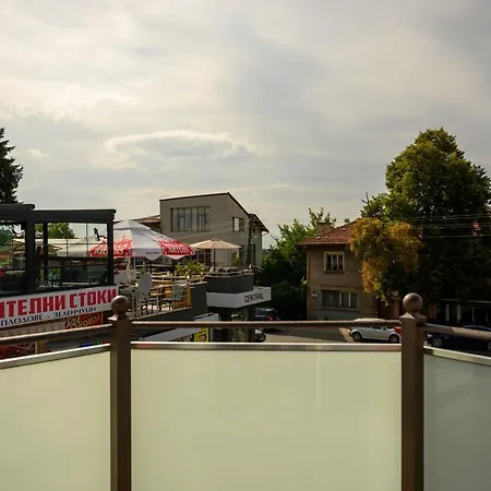 здраве 萨帕雷瓦巴尼亚