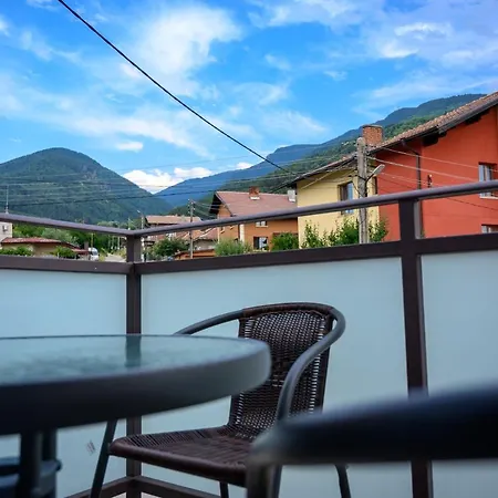 公寓 здраве 萨帕雷瓦巴尼亚