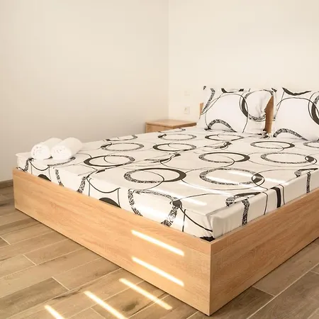 здраве * 萨帕雷瓦巴尼亚